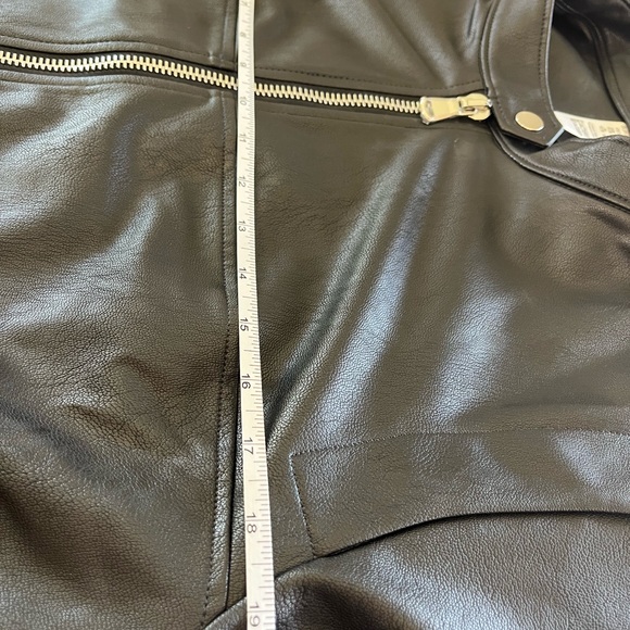 SPANX Black Leather Motorcycle Jacket with Zipper Closure- 2X - Picture 6 of 8